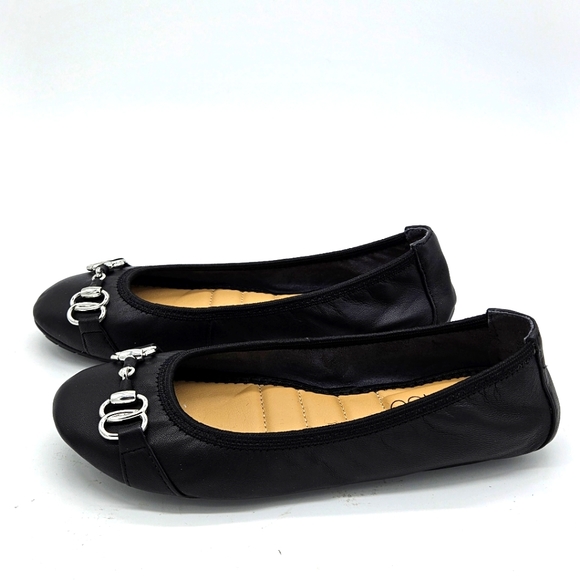 NWOT Me Too Olympia Bit Flat - Picture 3 of 7